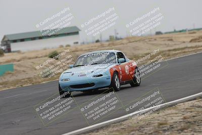media/Jun-01-2025-CalClub SCCA (Sun) [[eae223c5dd]]/Group 5/Race (Front Straight)/
